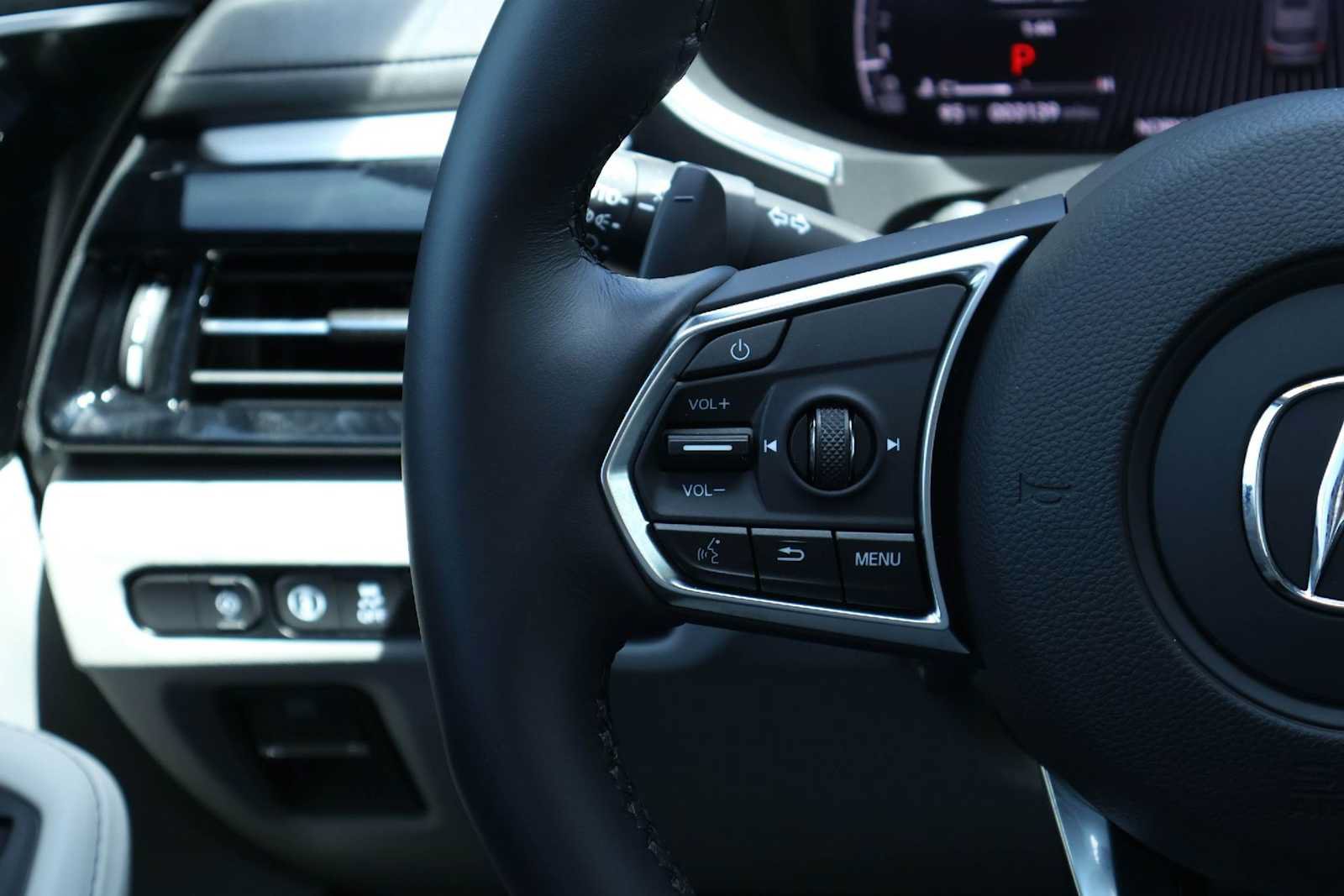 Certified 2026 Acura MDX w/ Technology Package FWD image 22