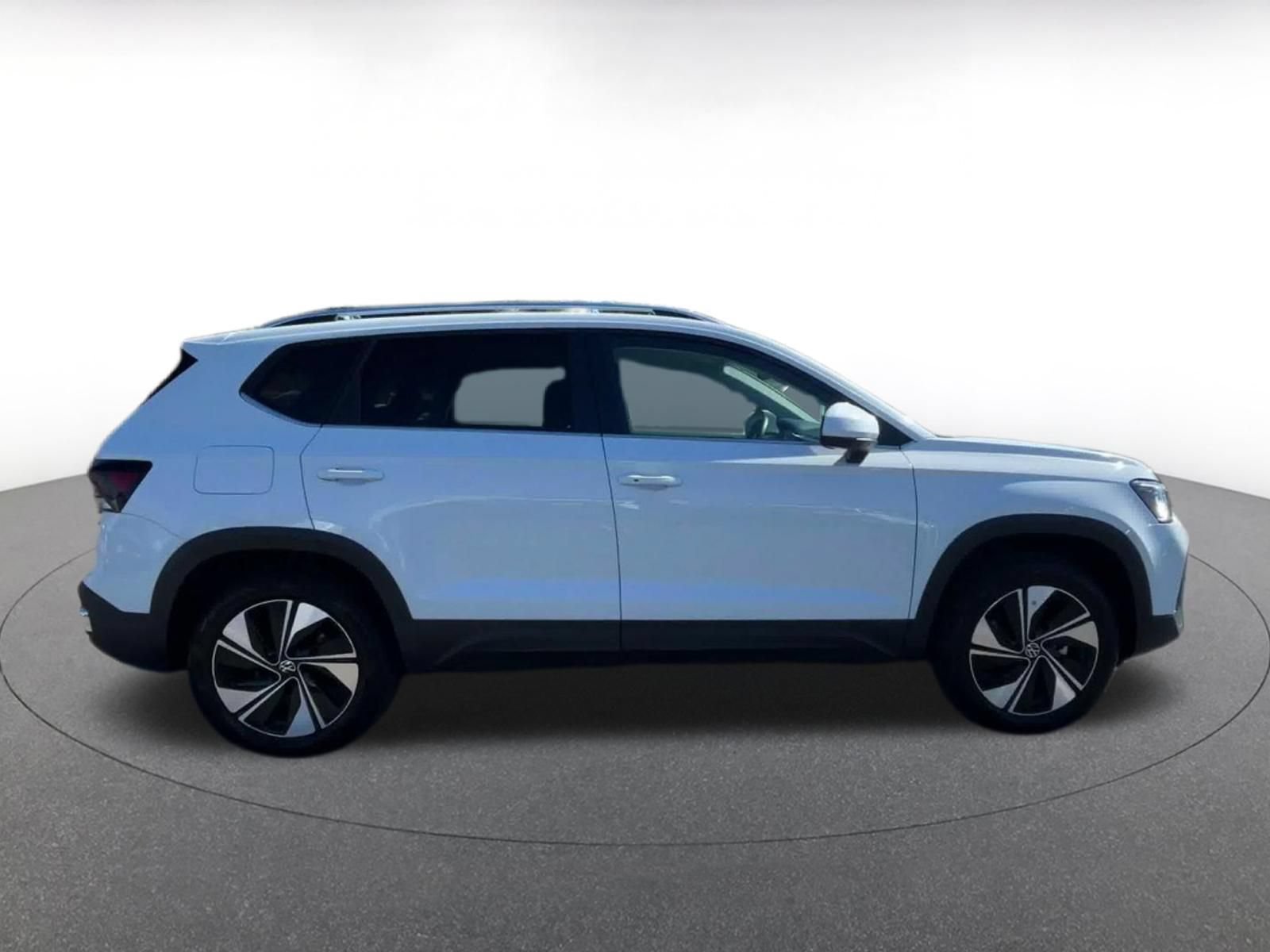 Used 2026 Volkswagen Taos SE AWD/4WD image 15