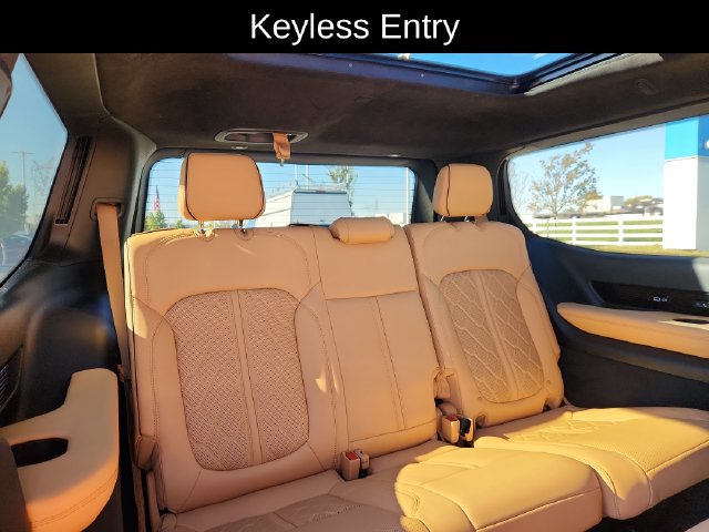 Used 2022 Jeep Grand Wagoneer Series III AWD/4WD image 36