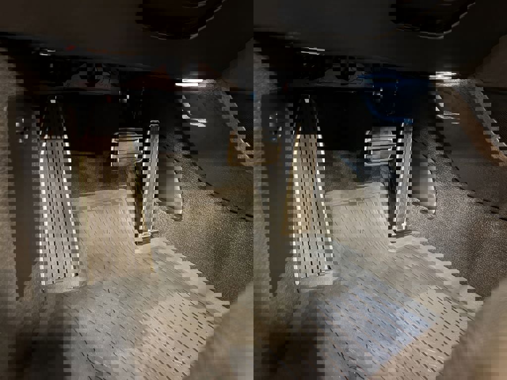 Used 2018 Porsche 911 Turbo S image 30