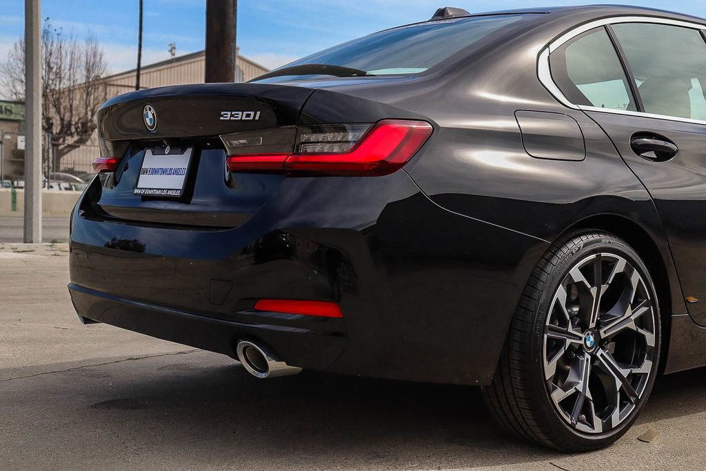 Certified 2025 BMW 330i Sedan w/ Convenience Package image 12