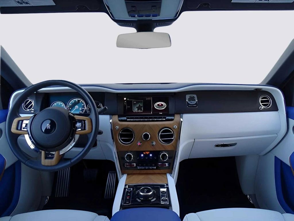 Certified 2022 Rolls-Royce Cullinan w/ Cullinan Package image 4