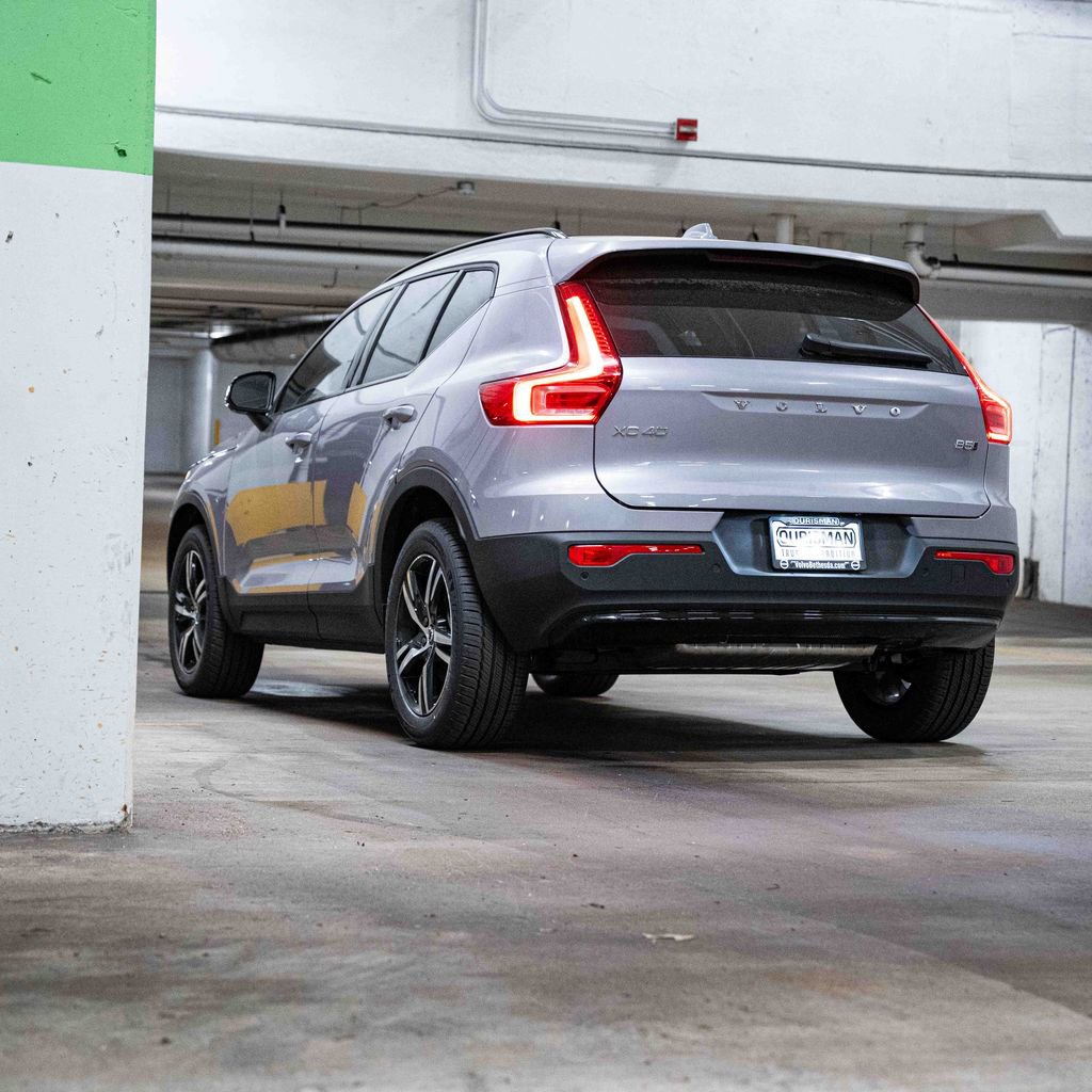 New 2026 Volvo XC40 B5 Core AWD/4WD image 5