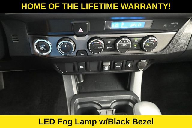 Used 2022 Toyota Tacoma TRD Sport AWD/4WD image 27