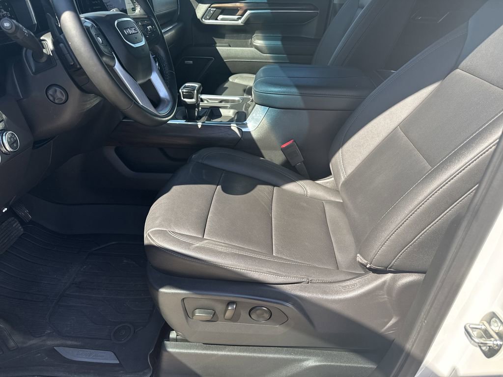 Used 2024 GMC Sierra 1500 SLT image 12
