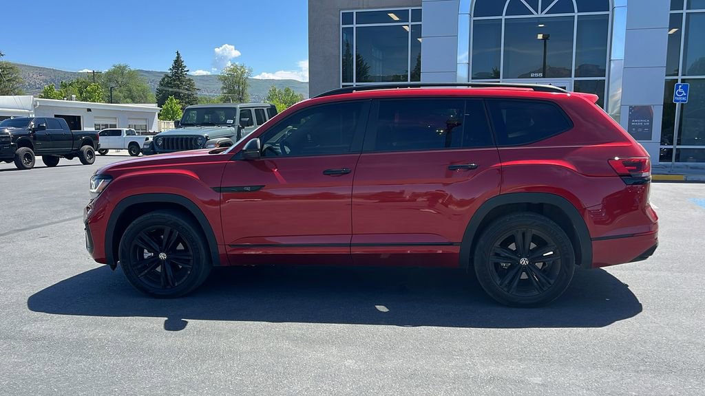 Used 2023 Volkswagen Atlas SEL R-Line AWD/4WD image 8