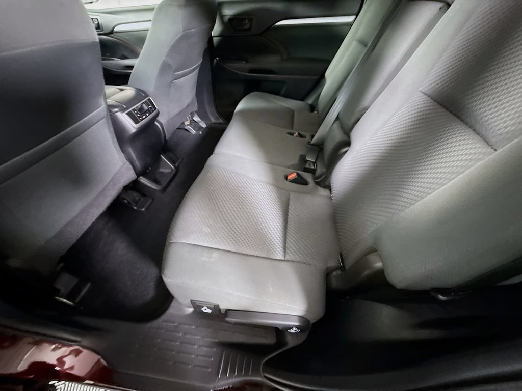 Certified 2019 Toyota Highlander LE w/ Protection Package #3 AWD/4WD image 27