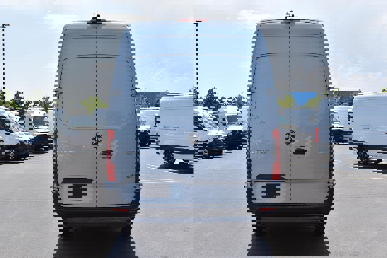 New 2025 Mercedes-Benz Sprinter 2500 image 6