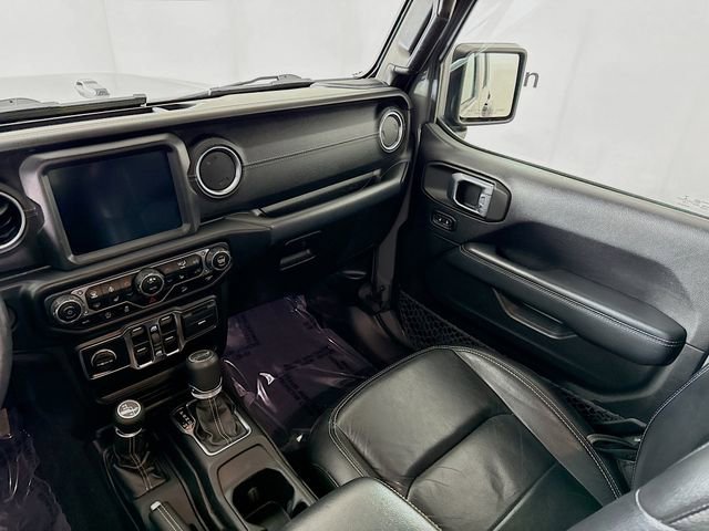 Used 2019 Jeep Wrangler Unlimited Sahara w/ Uconnect 4C Nav & Sound Group AWD/4WD image 22