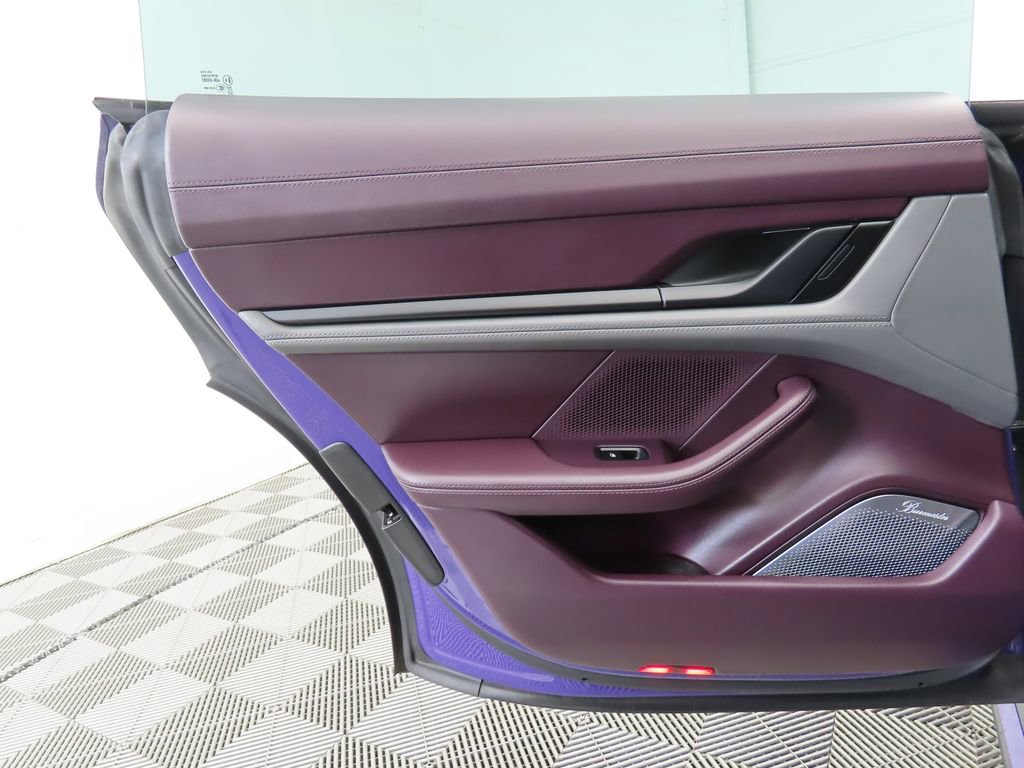 Used 2022 Porsche Taycan 4S image 26