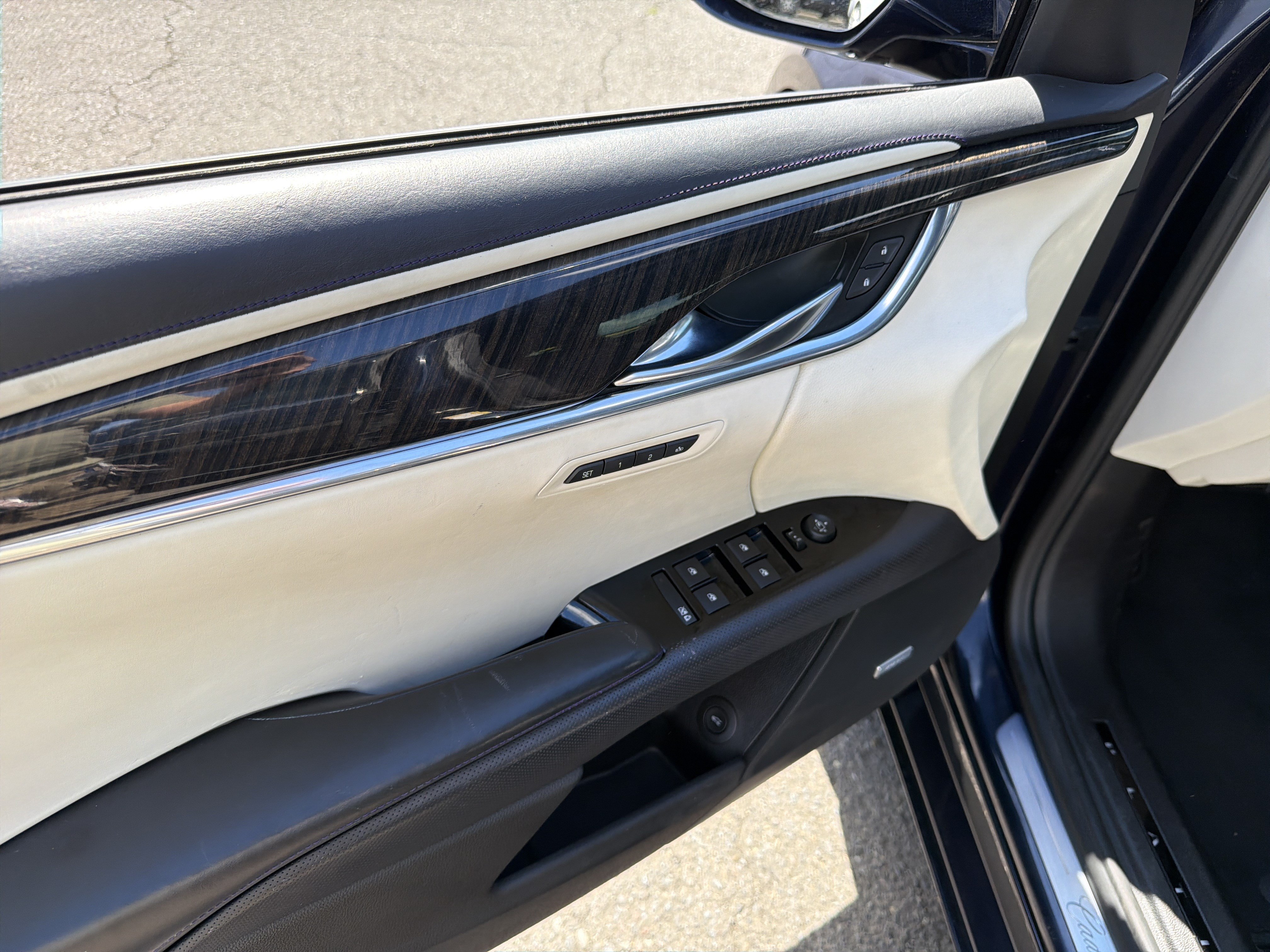 Used 2016 Cadillac XTS Platinum FWD image 12