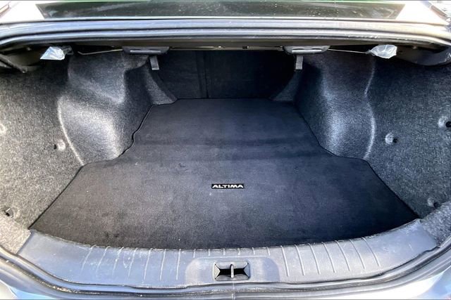 Used 2024 Nissan Altima 2.5 SV image 21