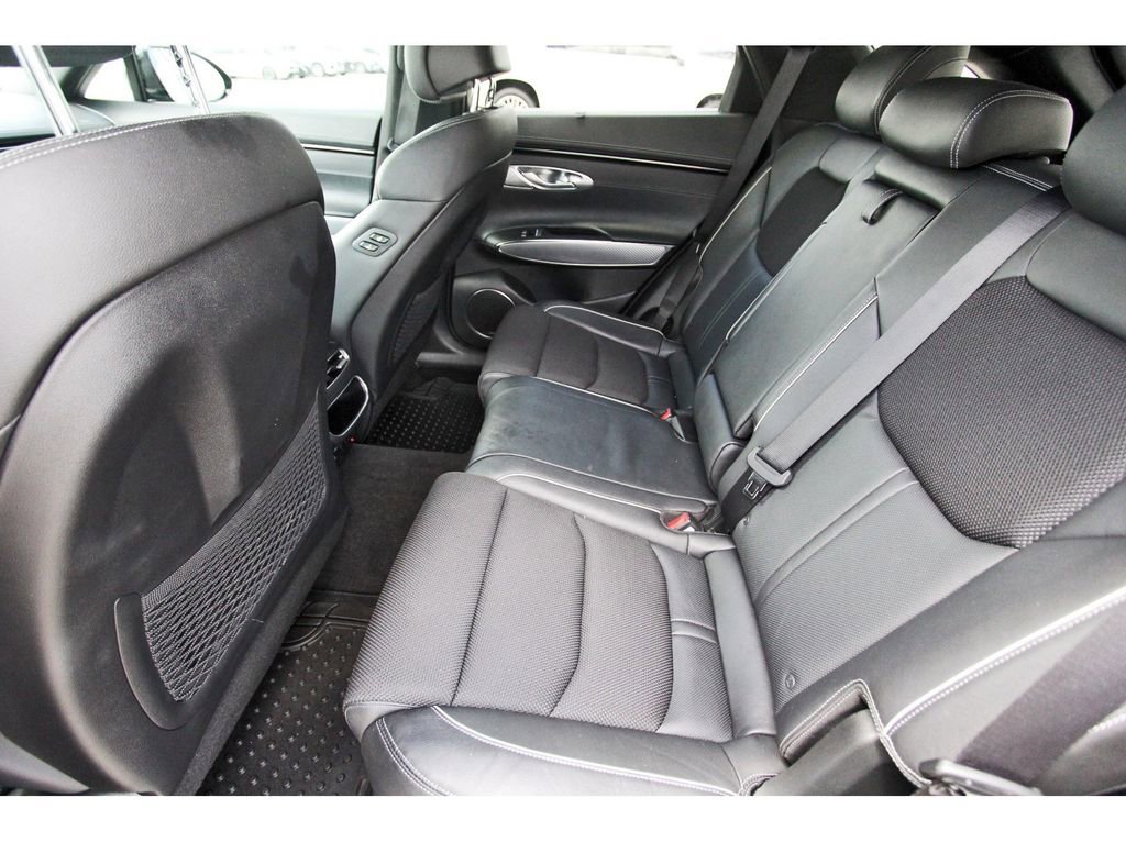 Used 2022 Genesis GV70 2.5T w/ Sport Prestige Package image 7