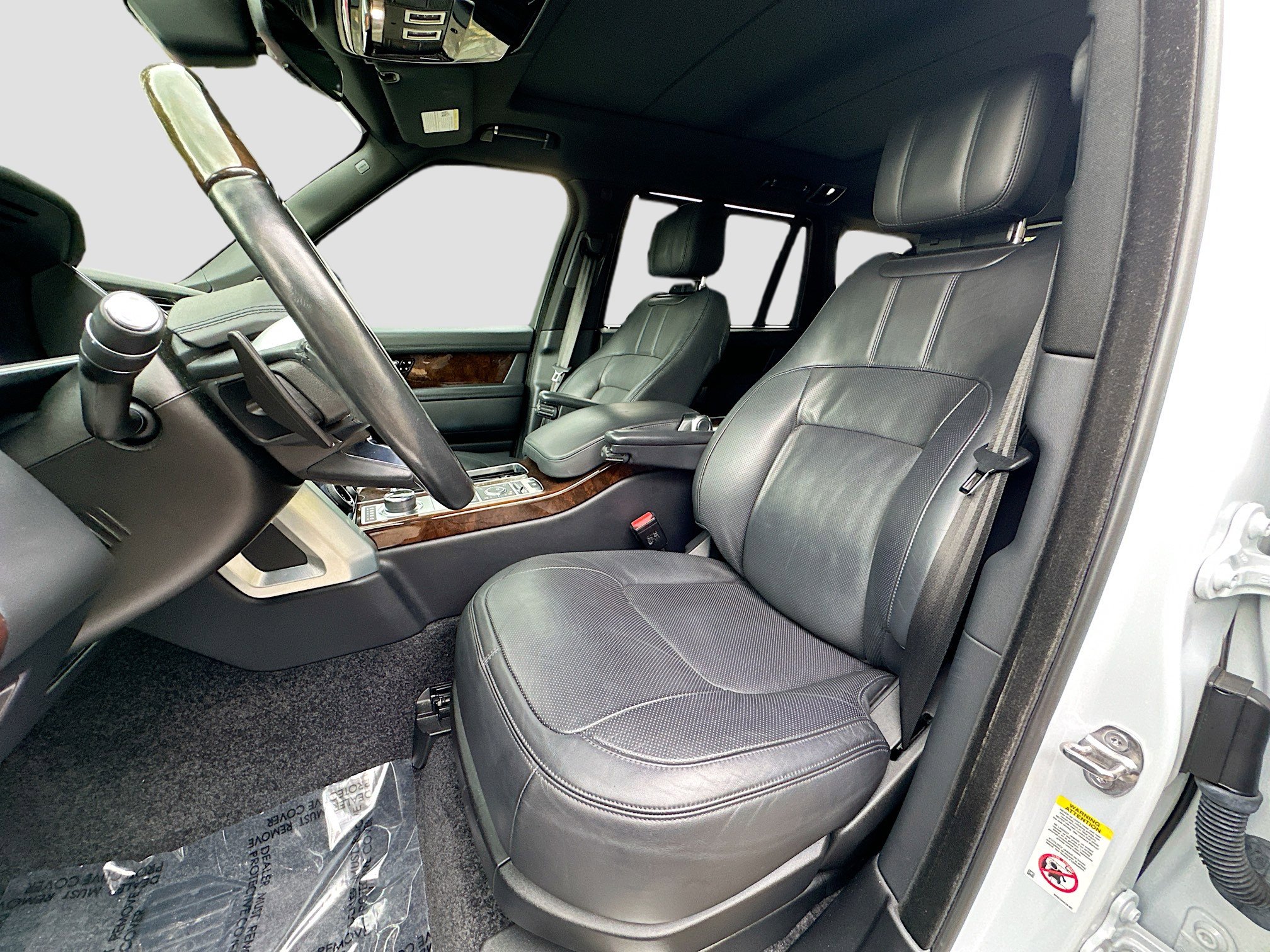 Used 2020 Land Rover Range Rover Long Wheelbase HSE image 21