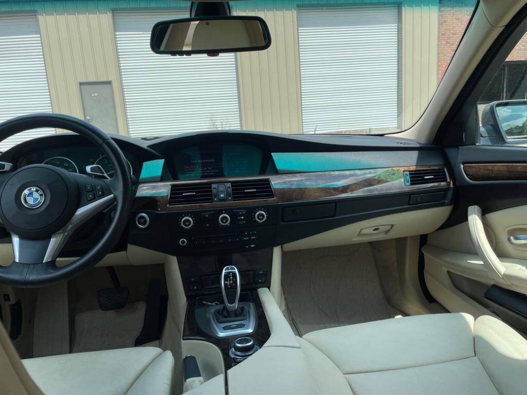 Used 2009 BMW 535i Sedan RWD image 28