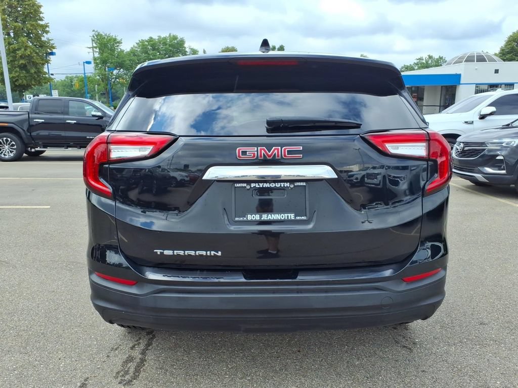 Used 2023 GMC Terrain SLE FWD image 6