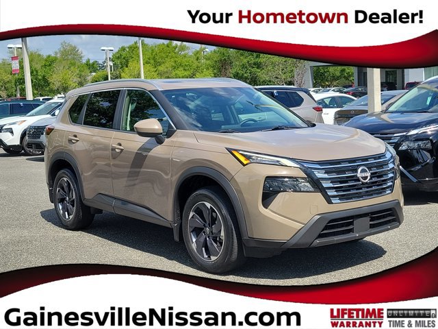 Used 2025 Nissan Rogue SV w/ SV Premium Package FWD image 1