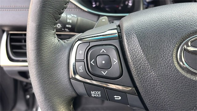 Used 2017 Toyota Avalon XLE Premium image 19