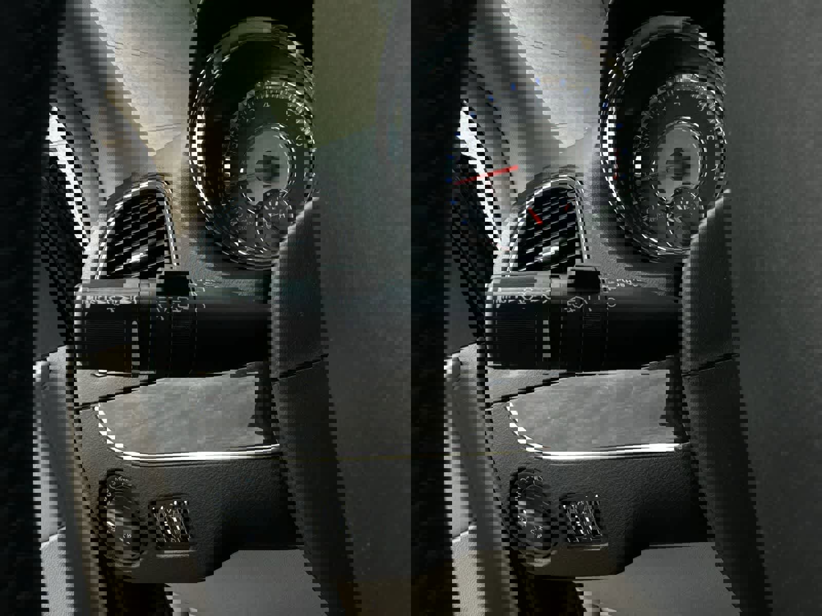 Used 2014 Chrysler Town & Country Touring image 25