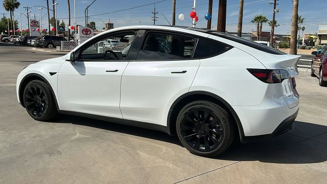 Used 2023 Tesla Model Y Long Range image 4