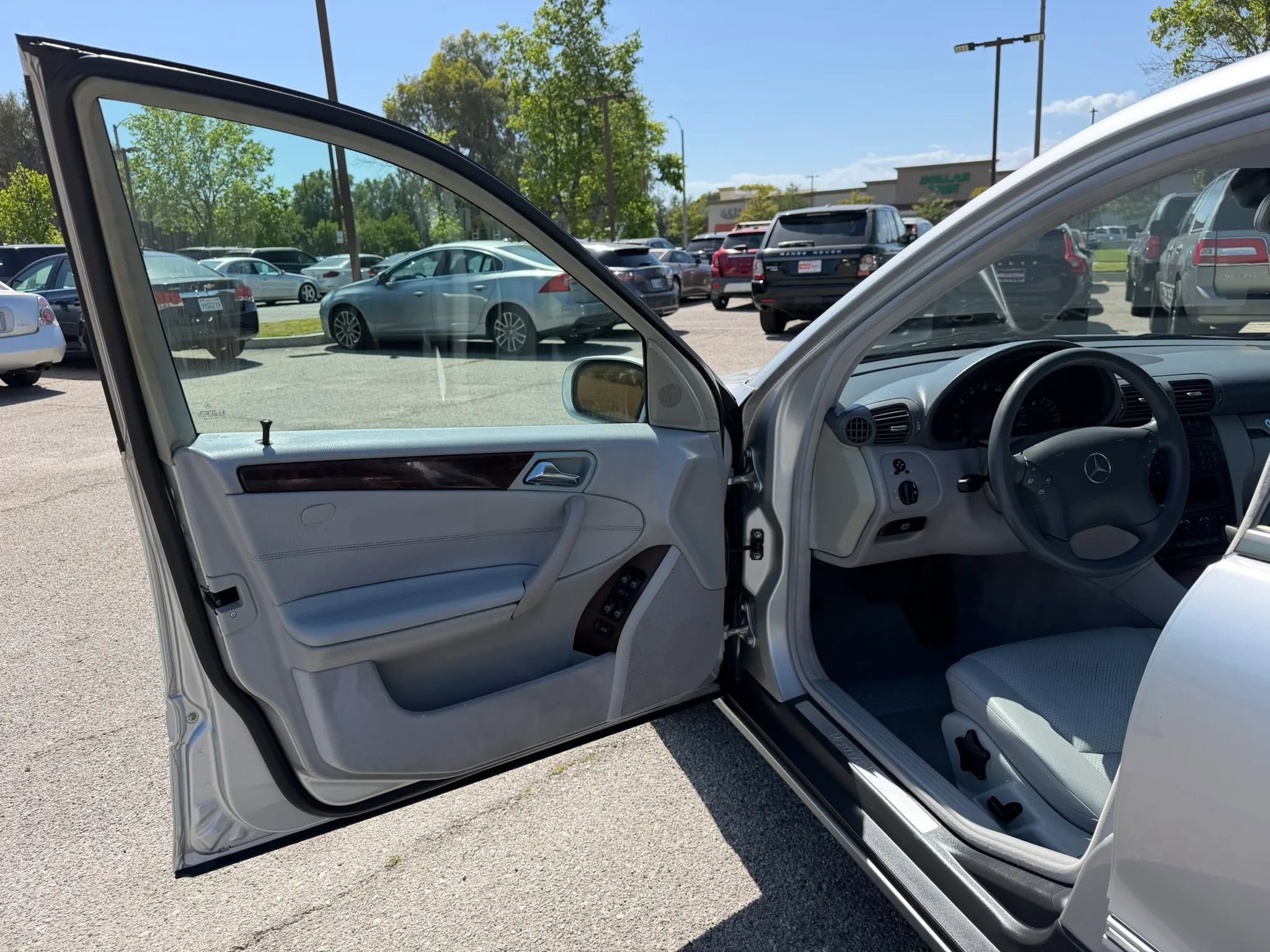 Used 2003 Mercedes-Benz C 240 Sedan image 9