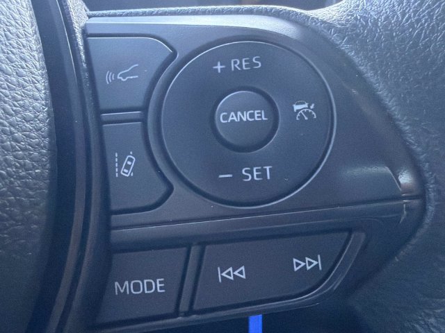 Used 2022 Toyota Corolla LE FWD image 21
