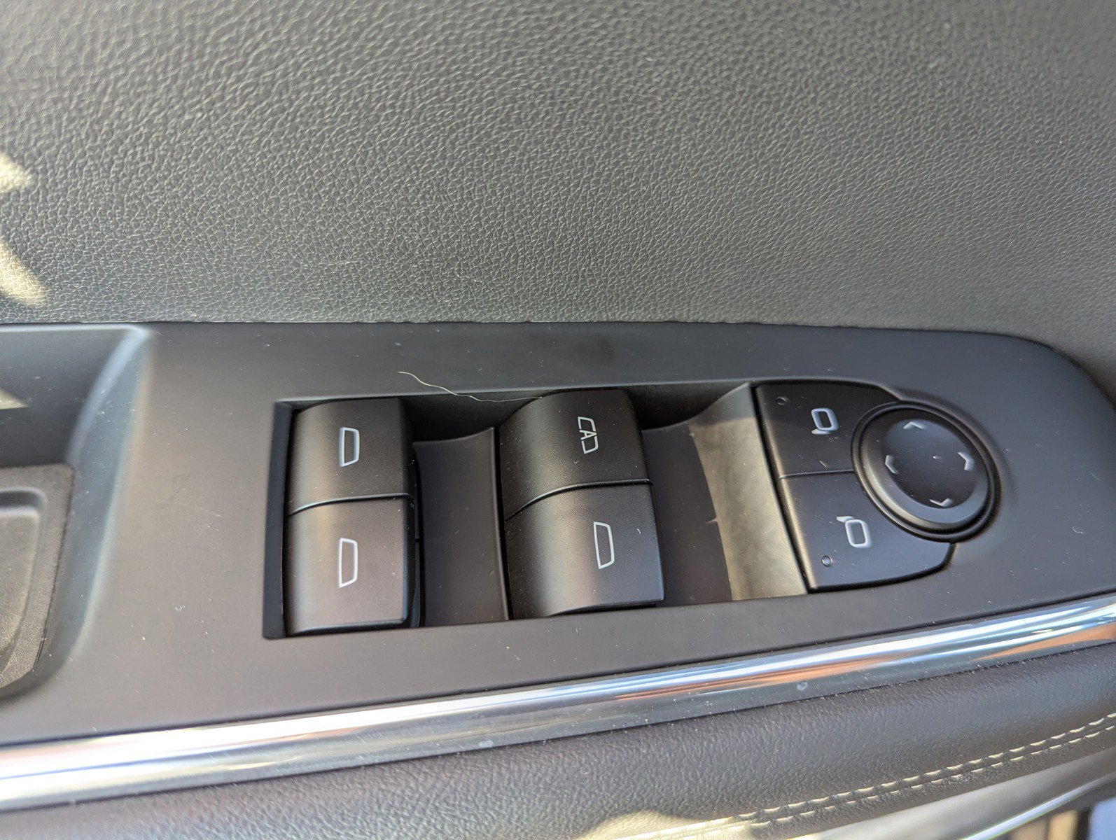 Certified 2025 GMC Acadia Elevation image 28