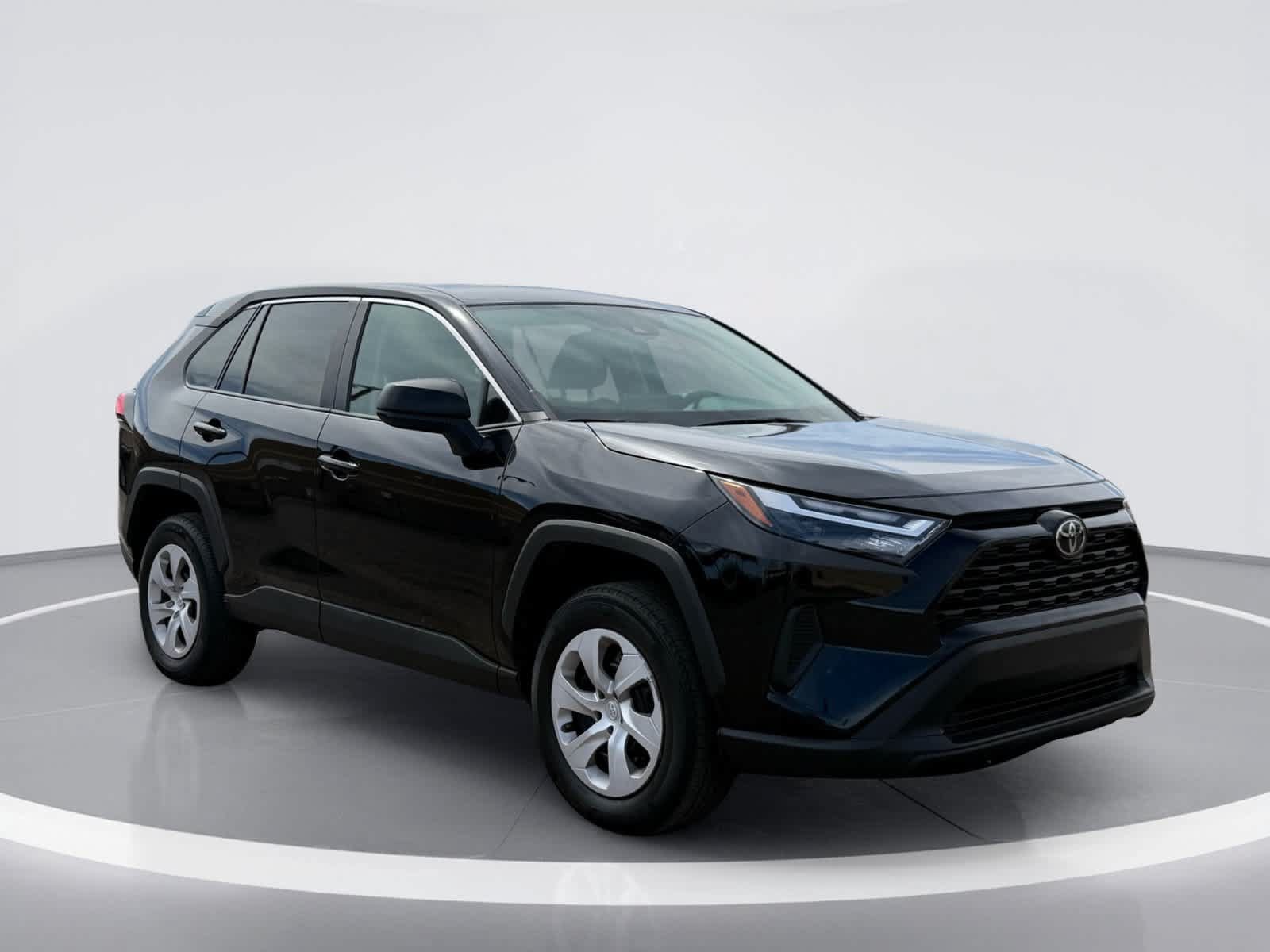 Used 2025 Toyota RAV4 LE AWD/4WD image 7