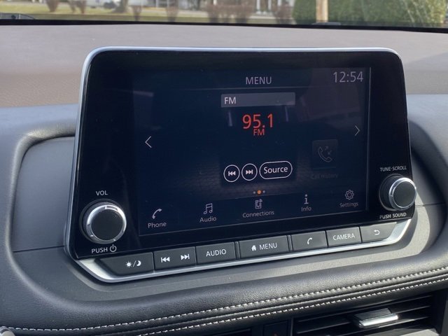 Used 2023 Nissan Rogue S image 30