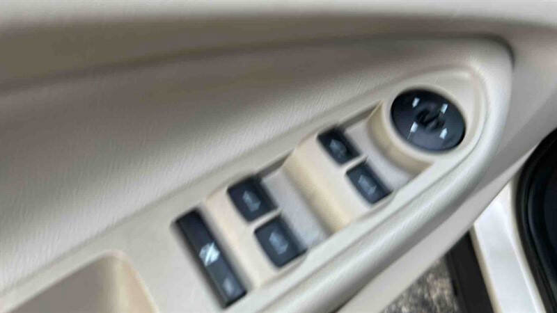 Used 2018 Ford Escape SEL image 16