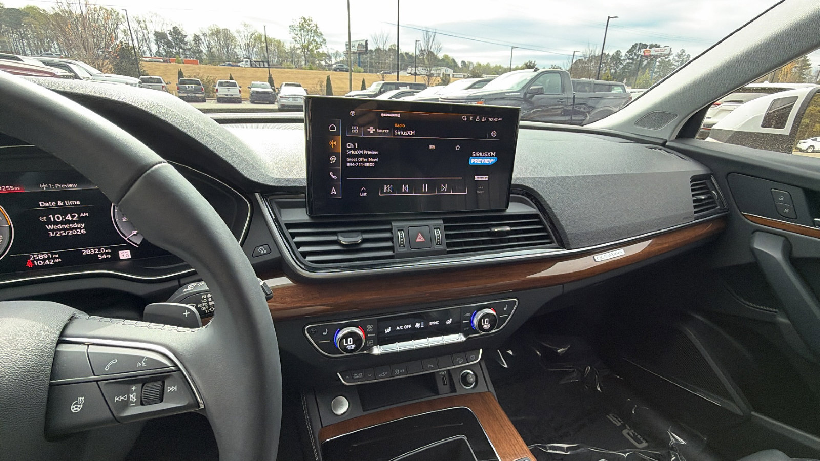 Used 2024 Audi Q5 e Premium Plus w/ Premium Plus Package image 33