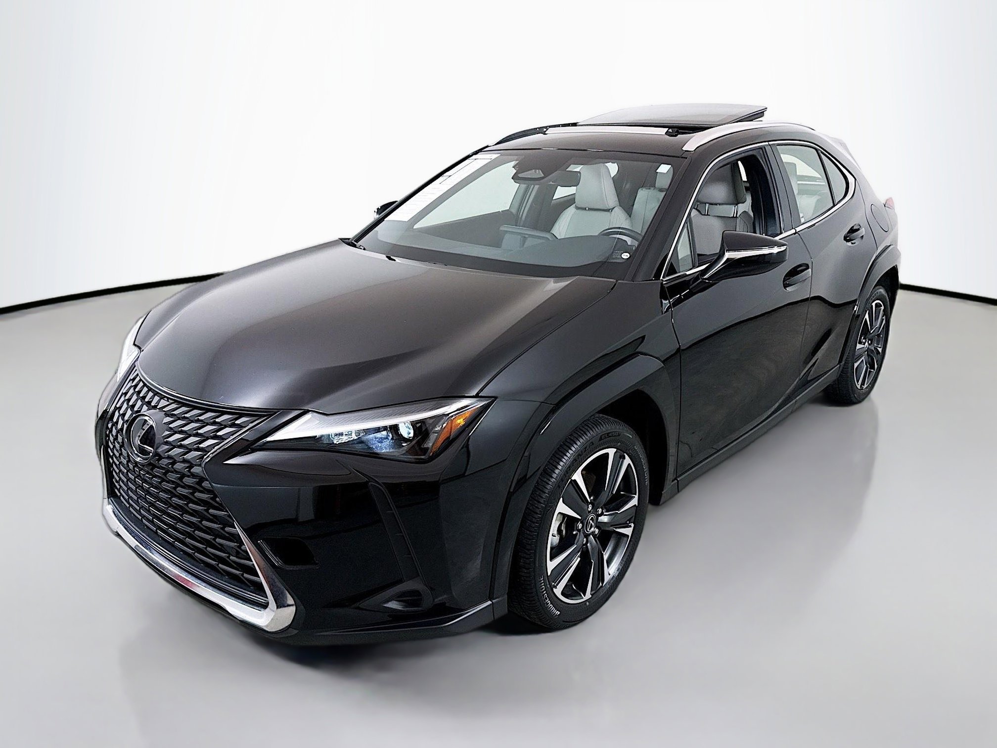 Used 2025 Lexus UX 300h AWD w/ Accessory Package (Z1) image 3