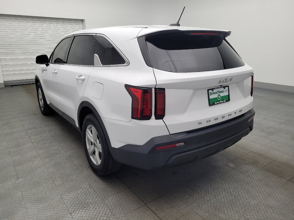 Used 2022 Kia Sorento LX image 5