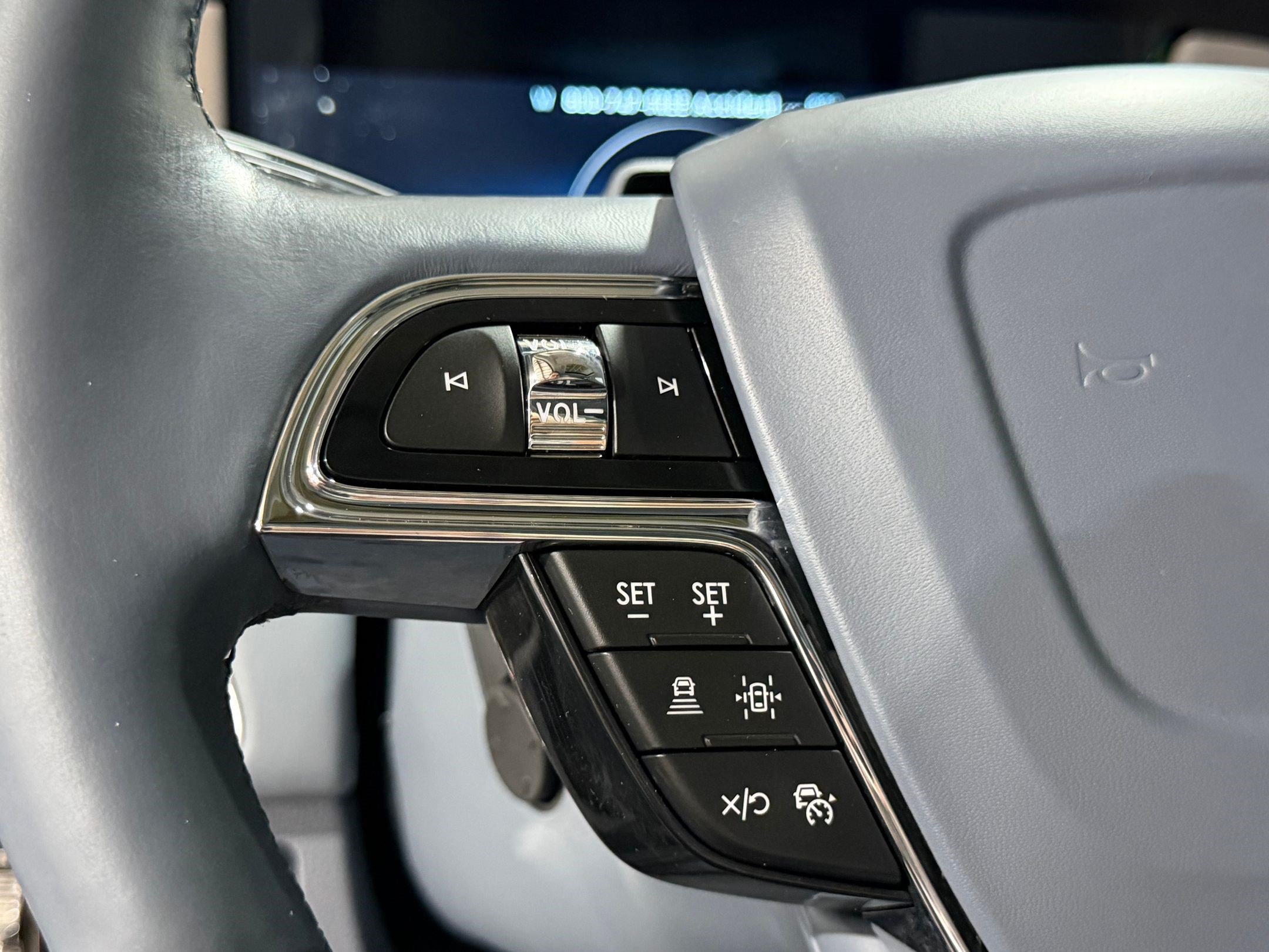 Used 2023 Lincoln Navigator L Black Label AWD/4WD image 13