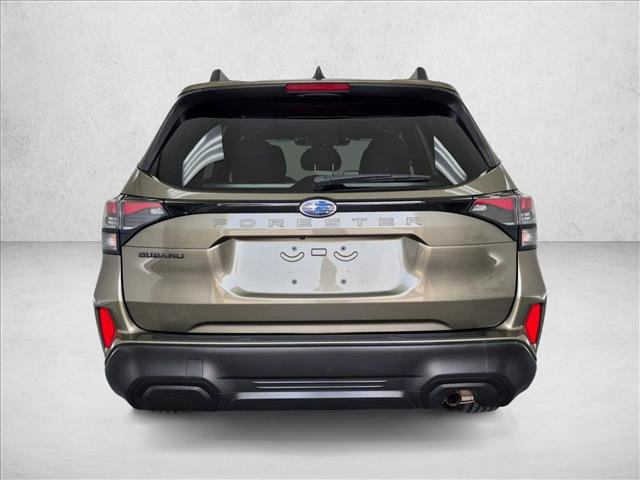 Used 2025 Subaru Forester Premium AWD/4WD image 7
