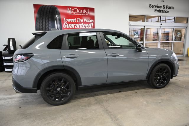 Used 2023 Honda HR-V Sport image 5