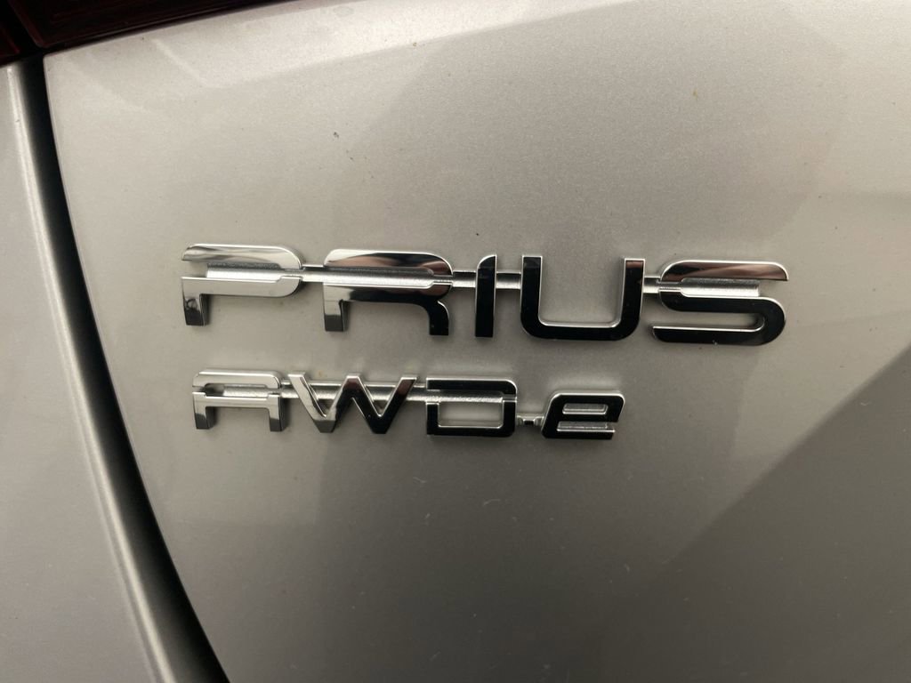 Used 2022 Toyota Prius XLE image 23