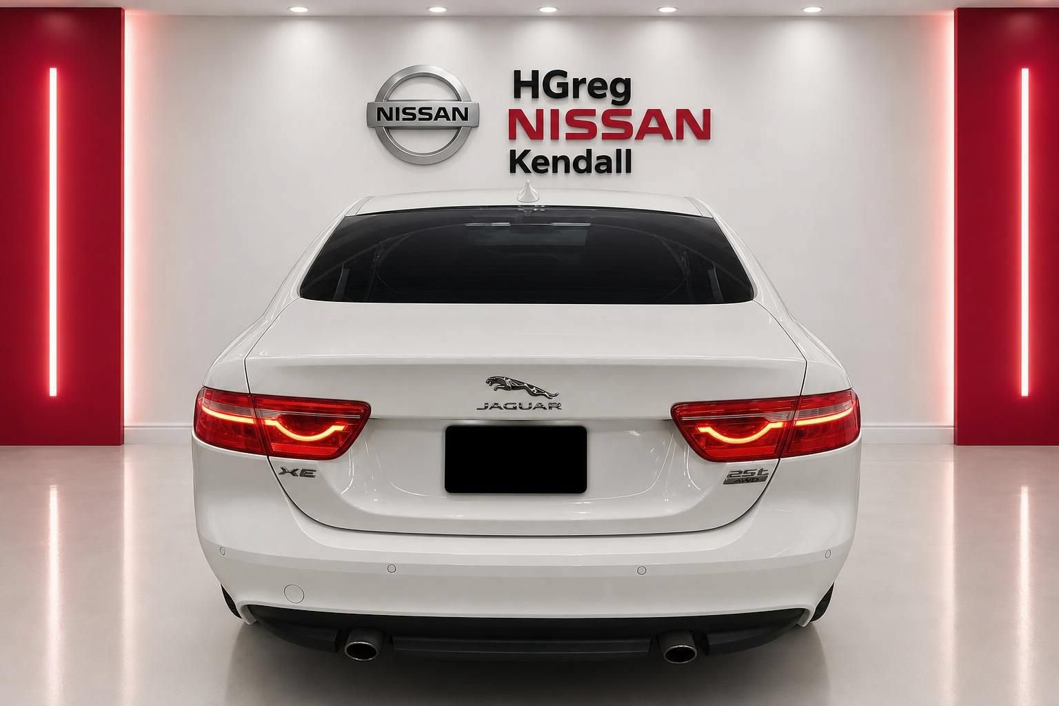 Used 2019 Jaguar XE Prestige AWD/4WD image 6