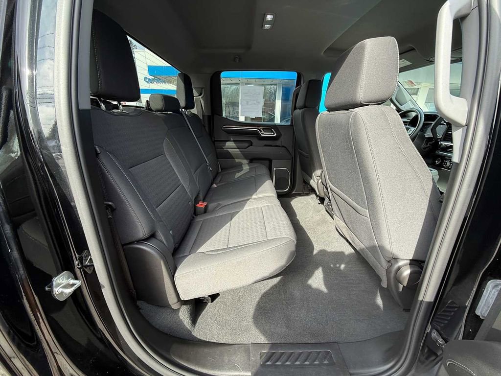 Used 2023 Chevrolet Silverado 1500 LT image 34