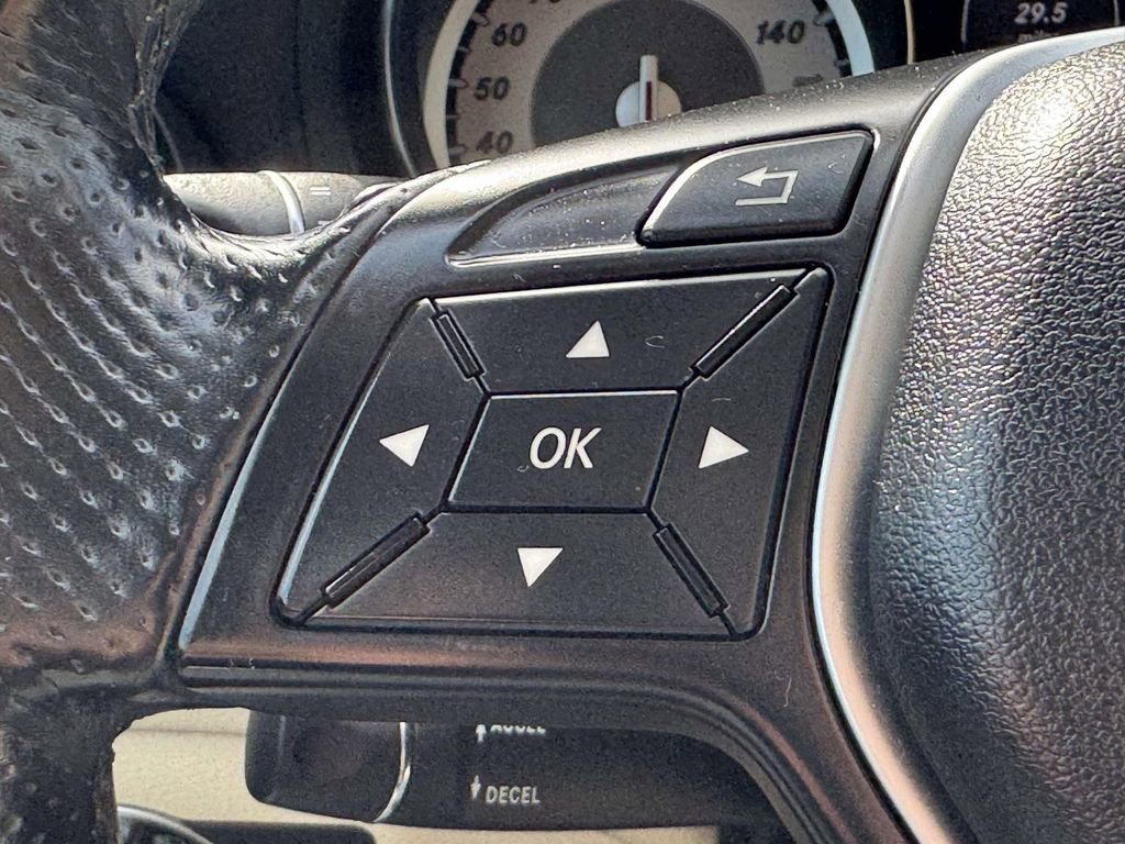 Used 2015 Mercedes-Benz GLA 250 4MATIC image 18