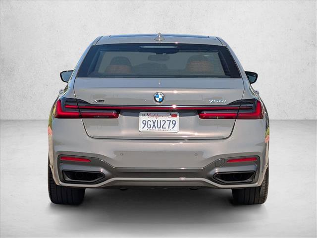 Certified 2022 BMW 750i xDrive w/ Executive Package AWD/4WD image 7