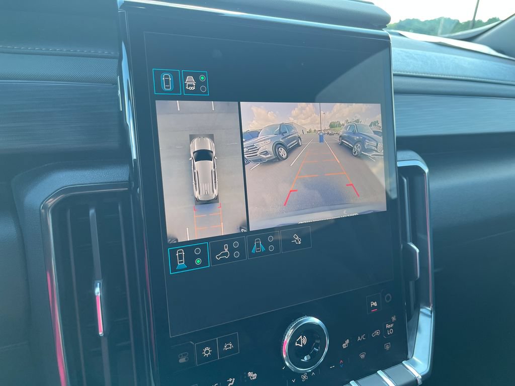 Used 2025 GMC Acadia AT4 AWD/4WD image 18