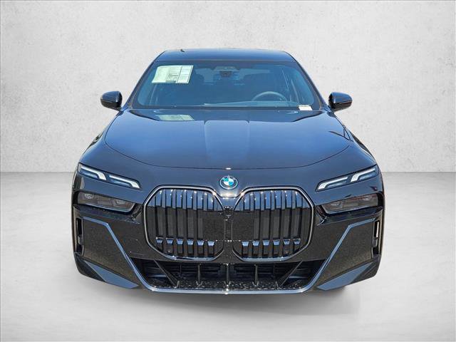 New 2025 BMW 750e xDrive image 6