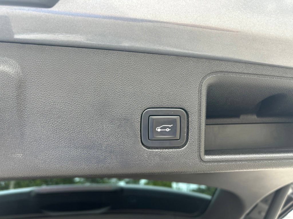 Used 2018 GMC Terrain Denali w/ Advanced Safety Package FWD image 31