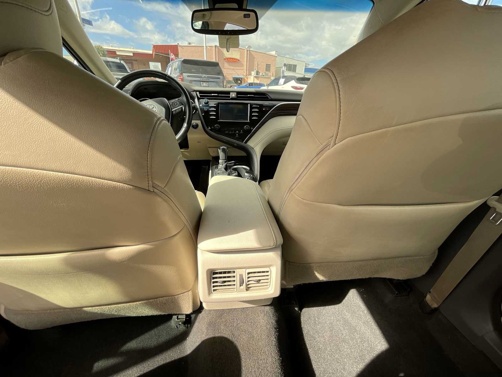 Used 2018 Toyota Camry XLE FWD image 24