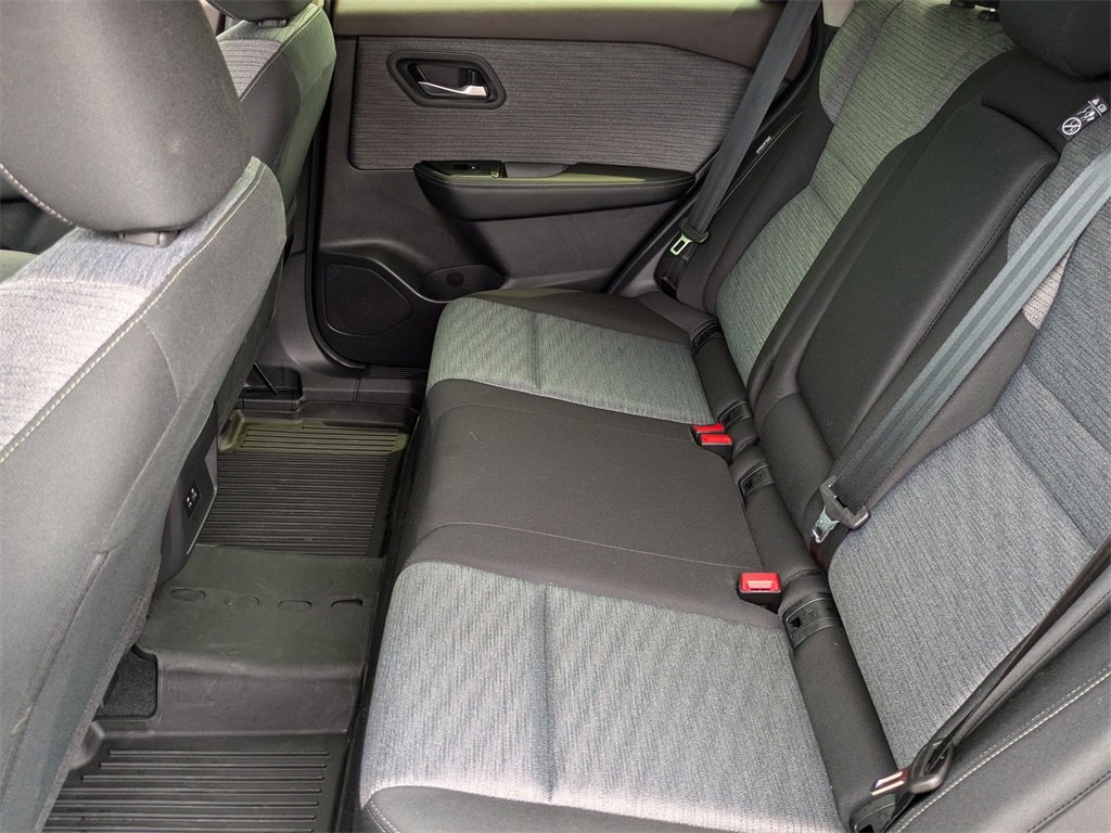 Certified 2023 Nissan Rogue SV image 12