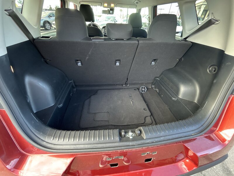 Used 2024 Kia Soul LX w/ Option Group 015 FWD image 16