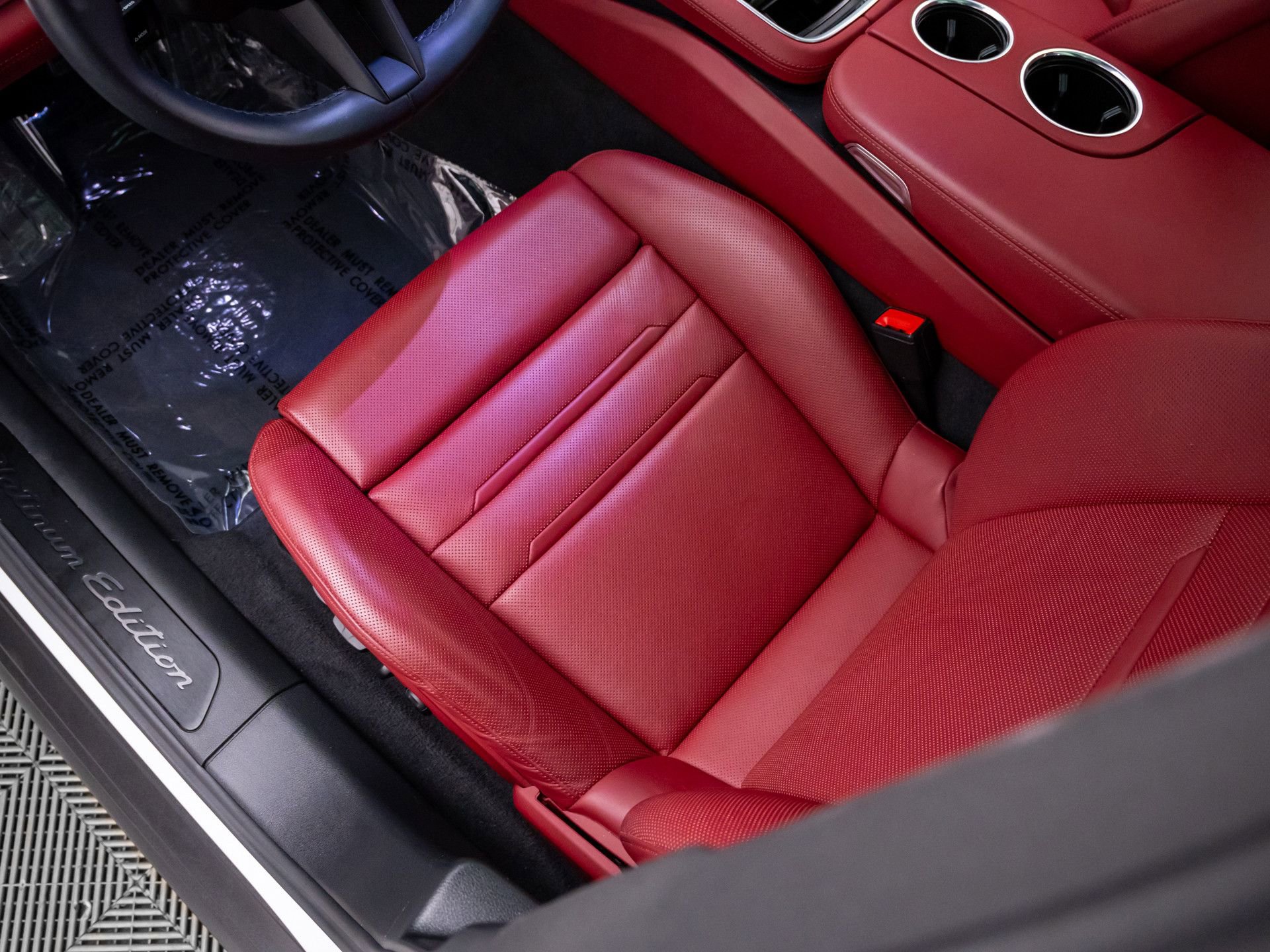 Certified 2022 Porsche Panamera 4 Platinum Edition AWD/4WD image 16