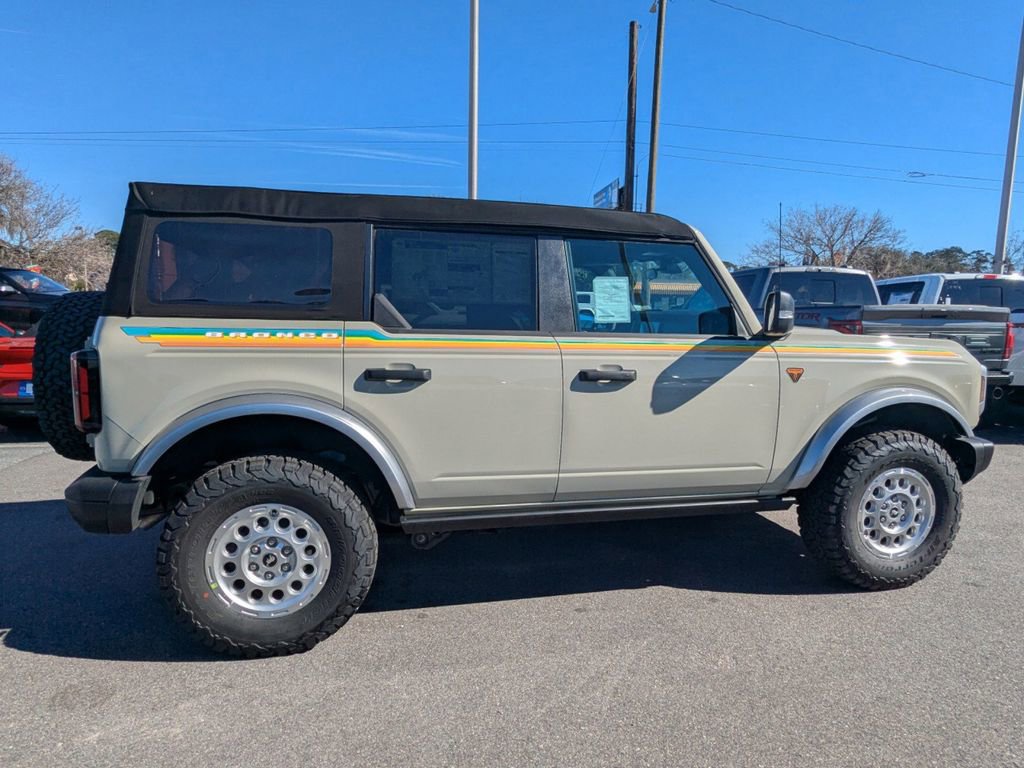 New 2025 Ford Bronco Badlands video 3