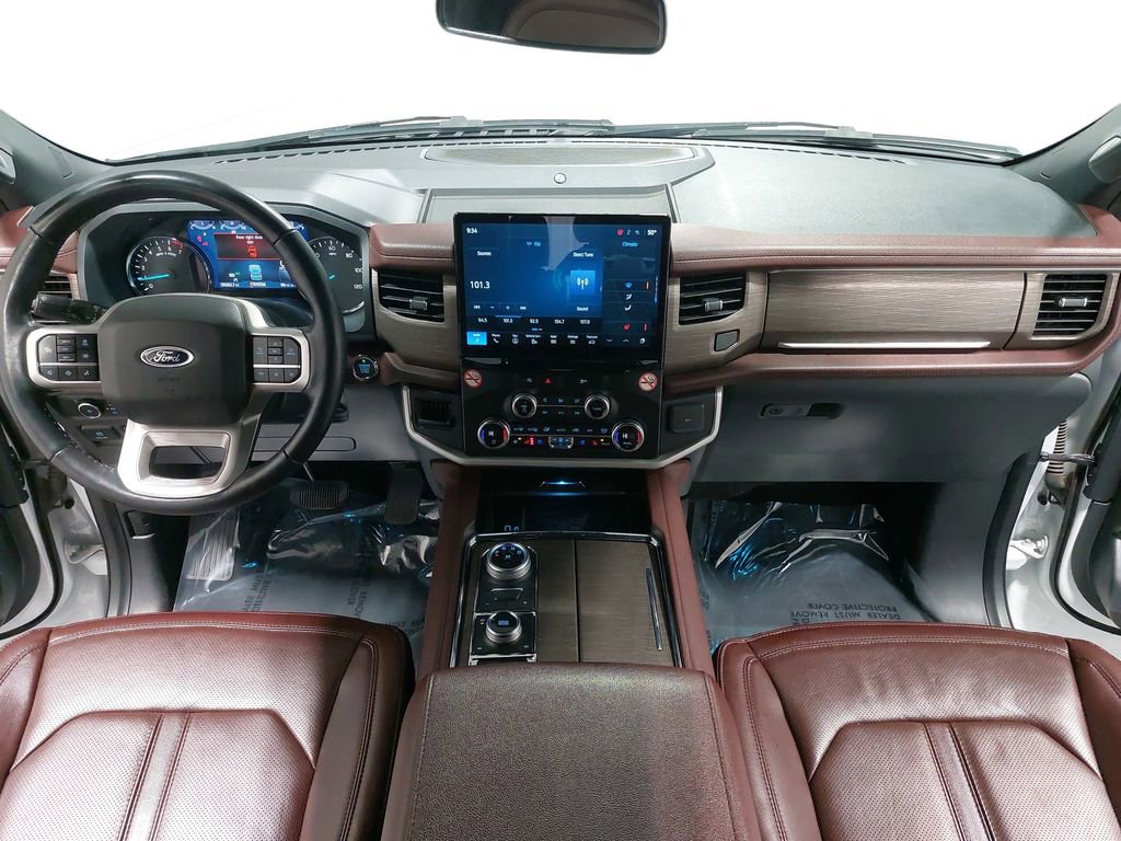 Used 2024 Ford Expedition Limited image 9